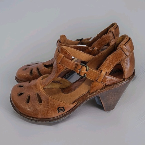 Mary Jane Shoes - Born  Womens Shoes Charisma T Strap Mary Jane Leather Round Toe Tan Heels Sz 9